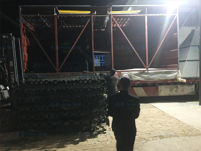 江西鷹潭銅冶煉爐煙氣處理布袋除塵器發貨 江西鷹潭銅冶煉爐煙氣處理布袋除塵器發貨