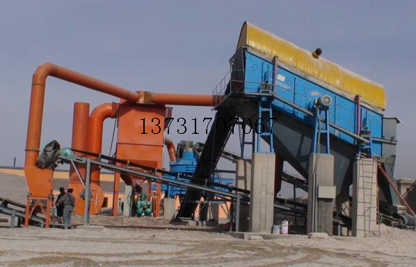 山西陽泉采石場石料生產線脈沖袋式除塵器交付使用 山西陽泉采石場石料生產線脈沖袋式除塵器交付使用